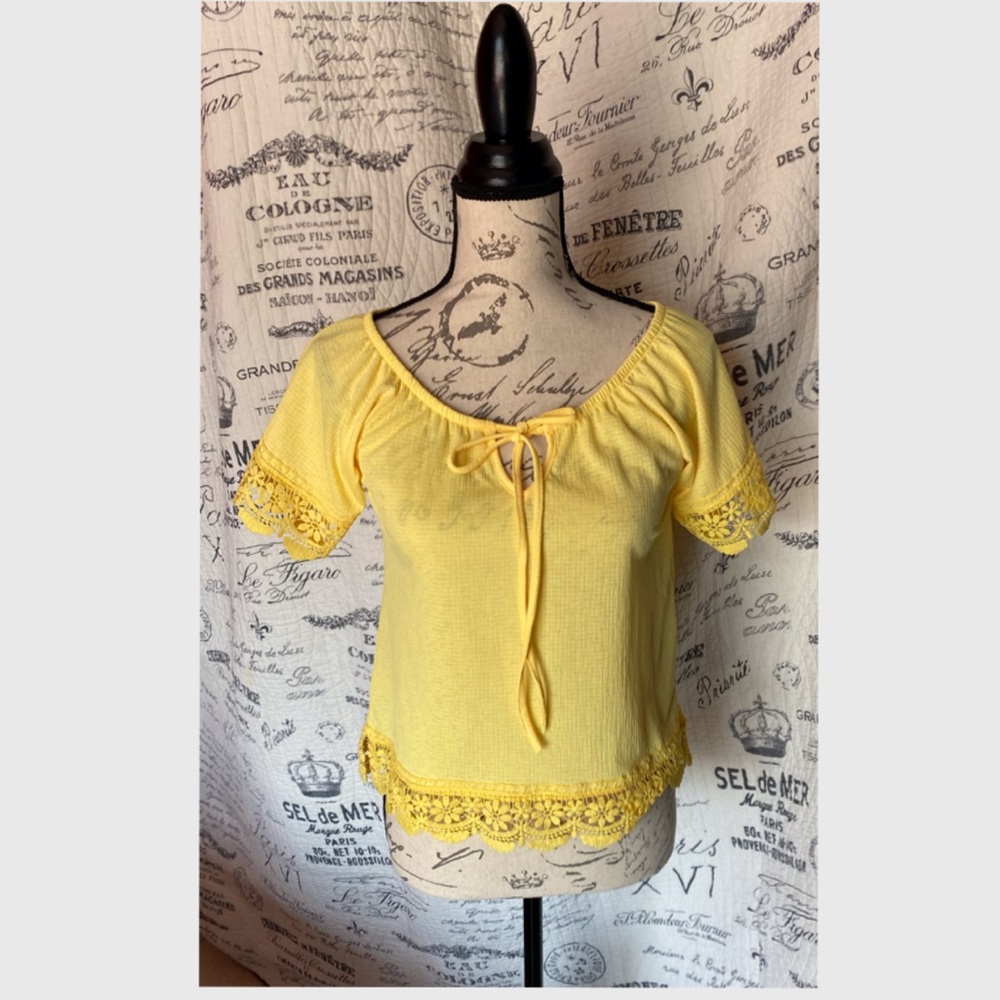 Ashley Blue women’s size small blouse